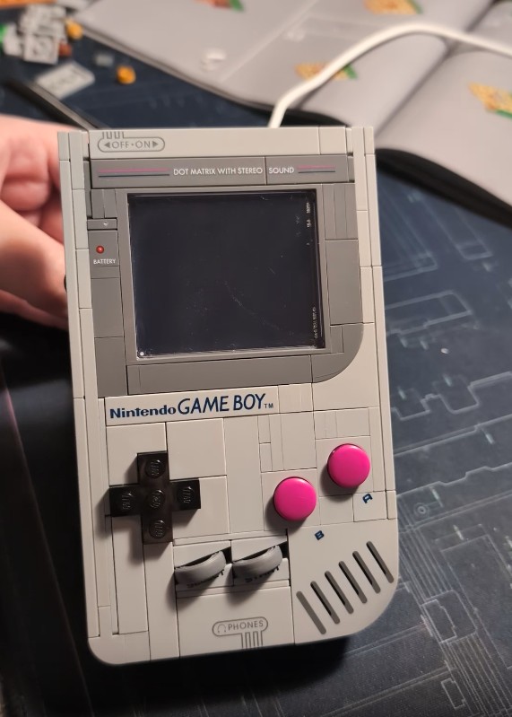 Korben - Quand le set LEGO Game Boy prend vie