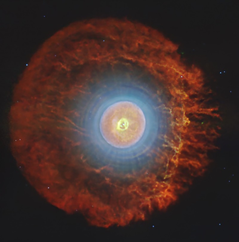 APOD - A Planetary Nebula with Cosmic Buckyballs