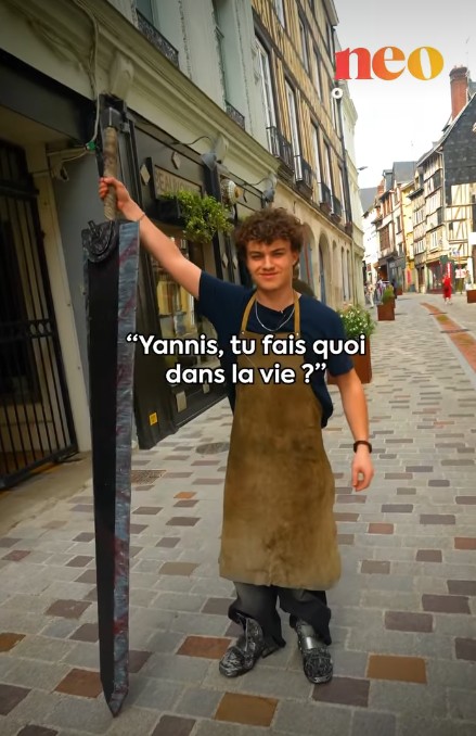 neo.mediafr - yannisammar - À 21 ans, il crée des armures