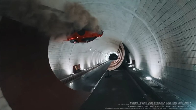 theawesomer - 360º Tunnel Loop Car Stunt