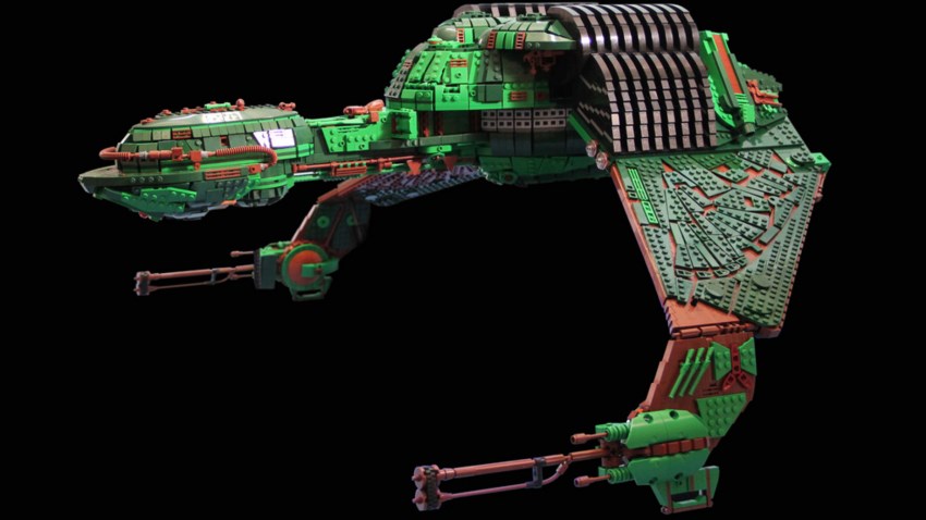 Star_Trek_Klingon_Warship_LEGO.jpg