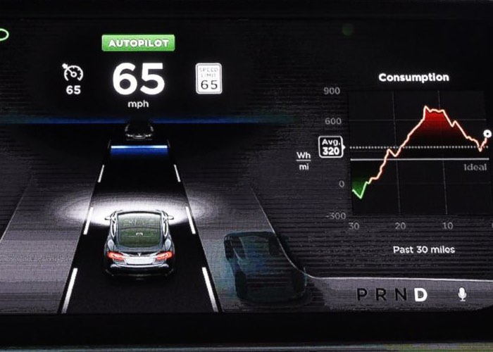 Tesla-Autopilot.jpg