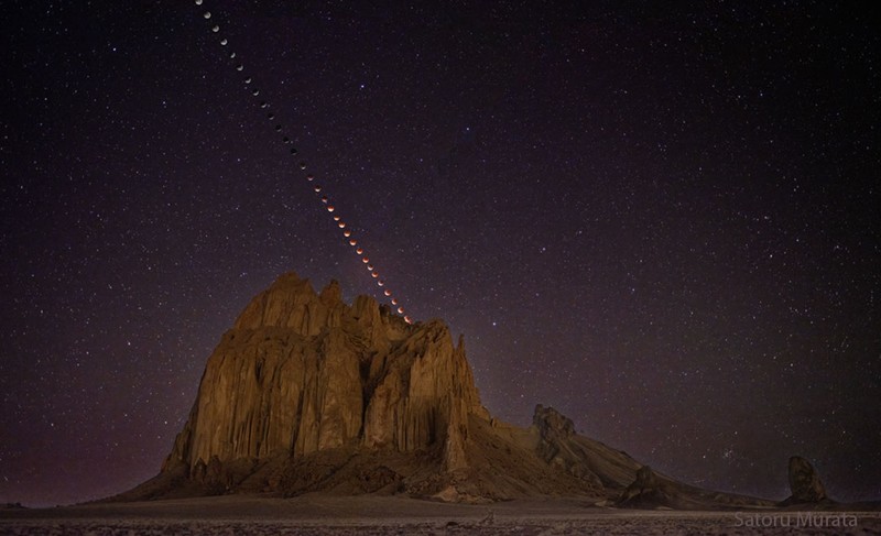 APOD - Total Lunar Eclipse over Tsé Bit'a'í