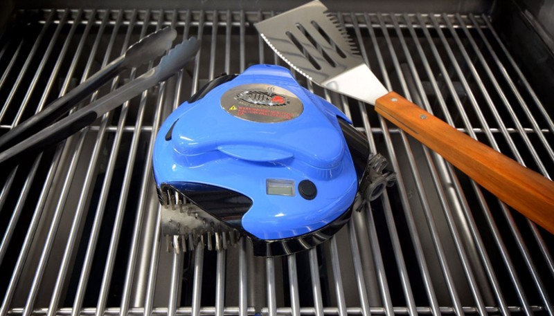 dudeiwantthat - Grillbot, an automatic BBQ cleaner
