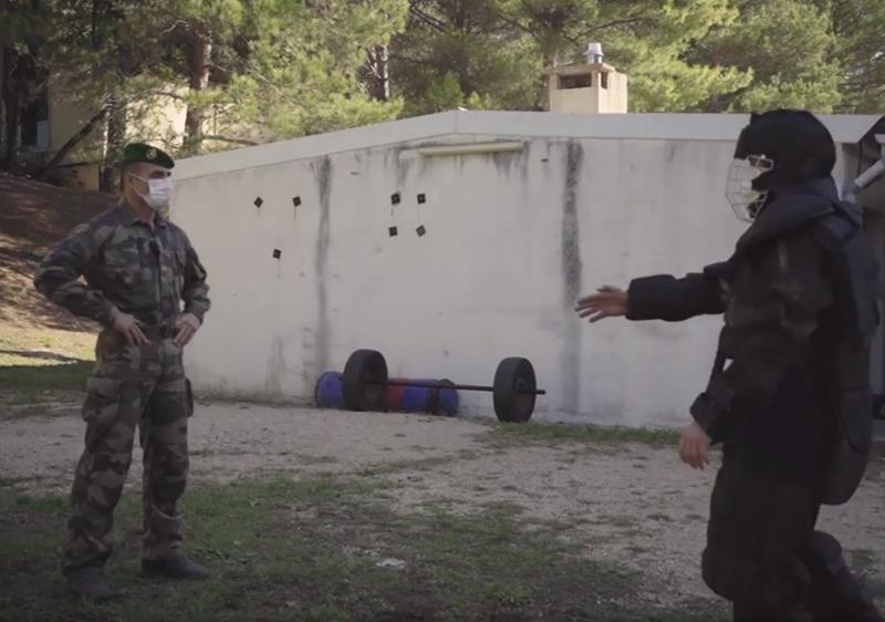 facebook.com LegionetrangereOfficiel Méthode du MajorGerald pour faire respecter les gestes barrières.jpg