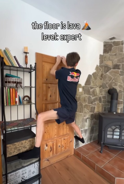 Red Bull Adventure - Floor lava, level expert