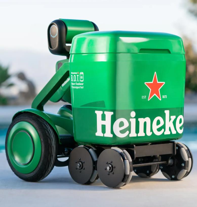 gqmagazine.fr heineken-a-invente-une-glaciere-robot-qui-vous-suit-partout-avec-des-bieres-fraiches.jpg