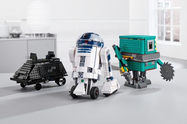 journaldugeek.com lego-star-wars-boost-droid-commander-allez-pouvoir-construire-r2-d2-controler.jpg