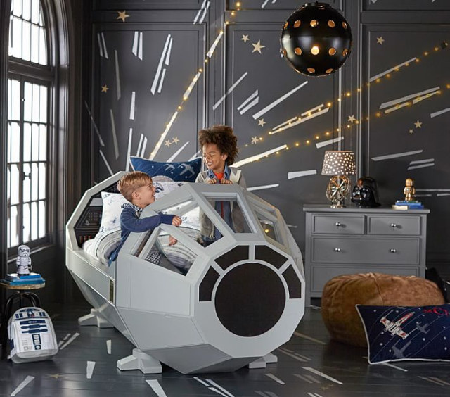 millennium-falcon-kids-bed-5.jpg