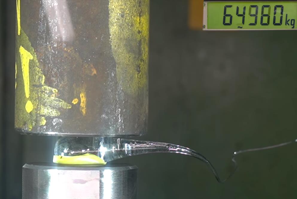 youtube.com How Strong Are Prince Rupert s Drops Hydraulic Press Test.jpg